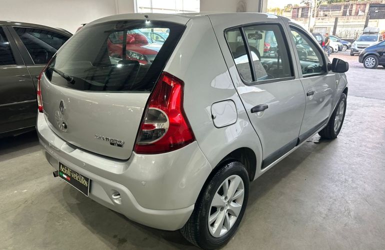 Renault Sandero 1.6 Expression 8V Flex 4p Manual - Foto #5