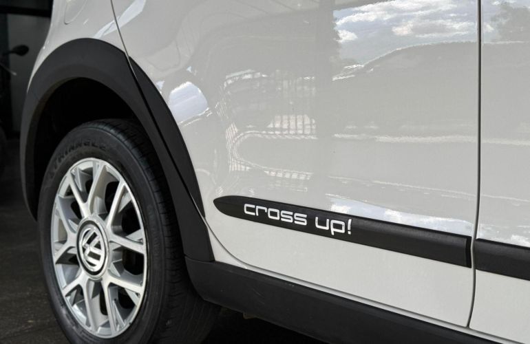 Volkswagen Up Cross 1.0 Tsi - Foto #1