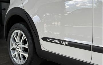 Volkswagen Up Cross 1.0 Tsi