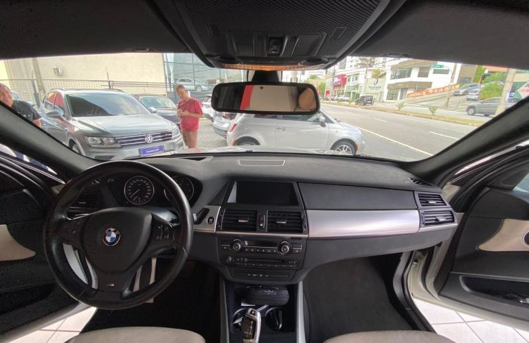 BMW X5 4.4 V8 Turbo Xdrive50i Security - Foto #4
