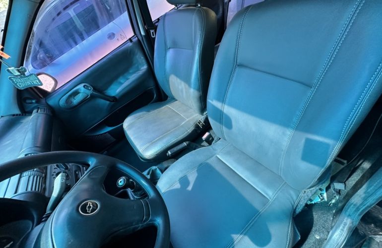 Chevrolet Corsa Sedan Classic 1.0 Mpfi - Foto #4
