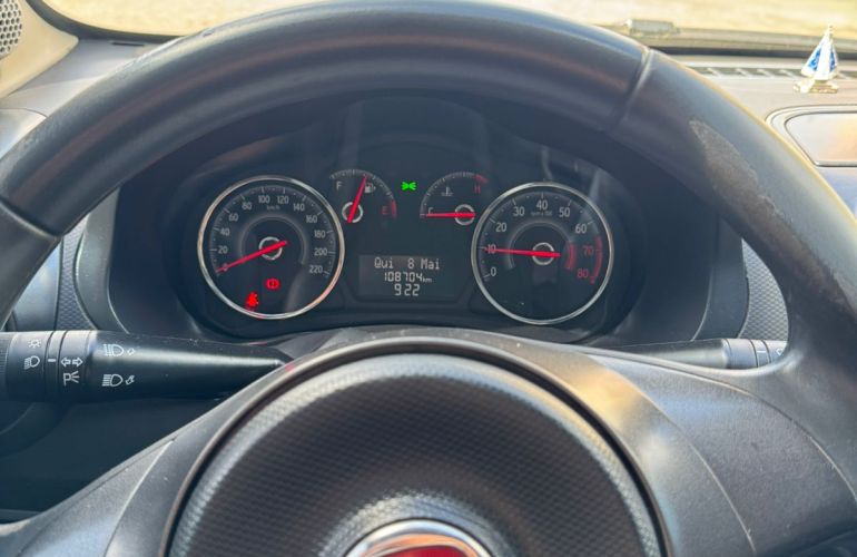Fiat Grand Siena 1.4 Attractive - Foto #1