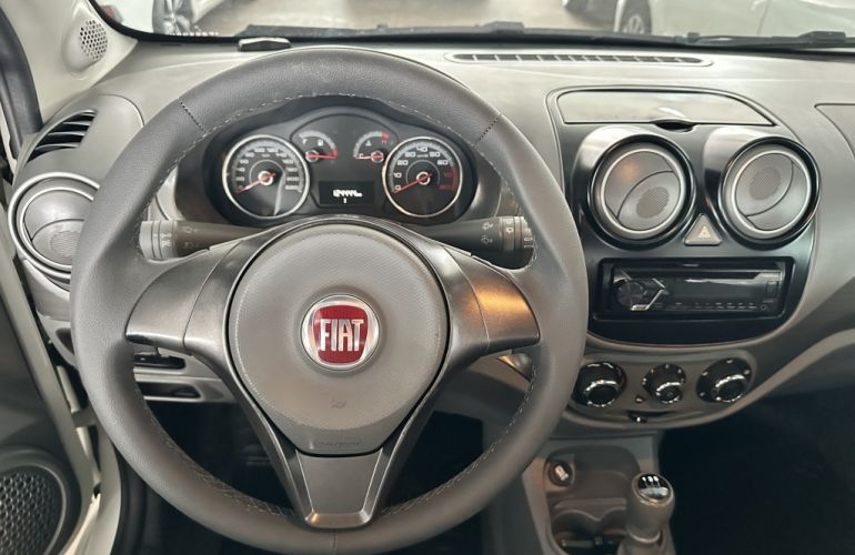 Fiat Palio Attractive 1.0 8V (Flex) - Foto #8
