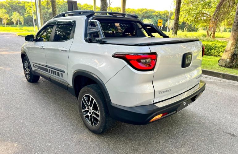 Fiat Toro 1.8 16V Evo Flex Freedom At6 - Foto #6
