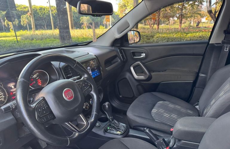Fiat Toro 1.8 16V Evo Flex Freedom At6 - Foto #9