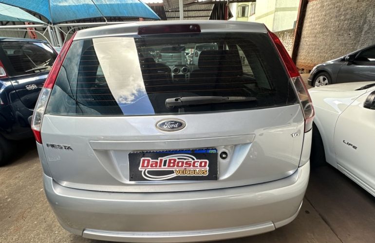 Ford Fiesta Hatch 1.6 (Flex) - Foto #3