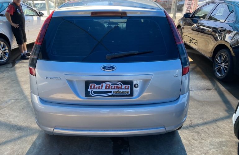 Ford Fiesta Hatch 1.6 (Flex) - Foto #5