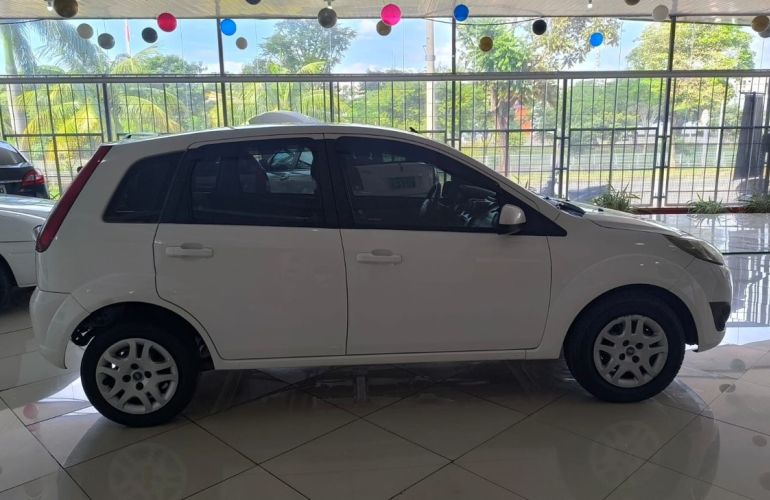 Ford Fiesta 1.0 Rocam Sedan 8v - Foto #5