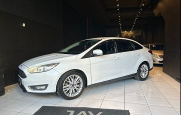 Ford Focus 2.0 SE Fastback 16V Flex 4p Powershift