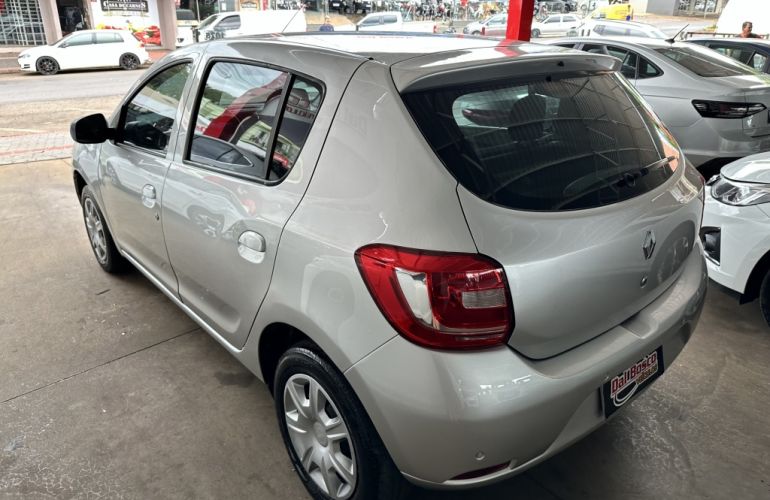 Renault Sandero Expression 1.6 16V SCe (Flex) - Foto #4