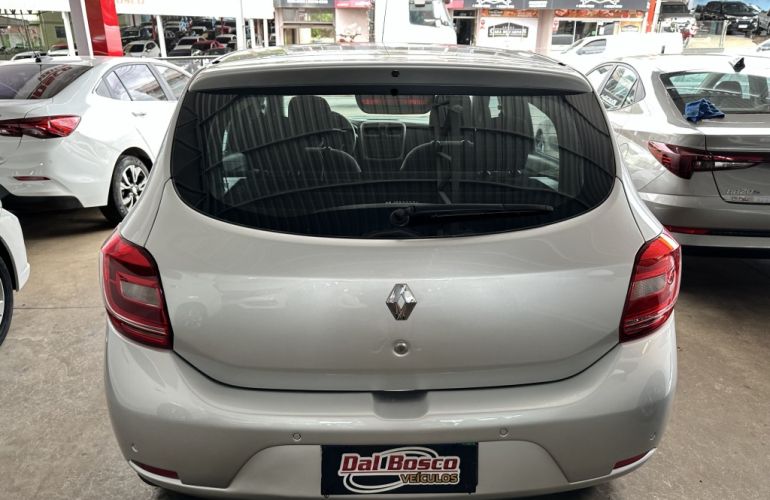 Renault Sandero Expression 1.6 16V SCe (Flex) - Foto #5