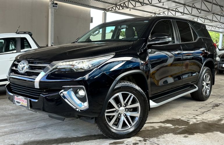 Toyota SW4 2.8 TDI SRX 7L 4x4 (Aut) - Foto #1