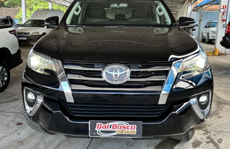Toyota SW4 2.8 TDI SRX 7L 4x4 (Aut) - Foto #2