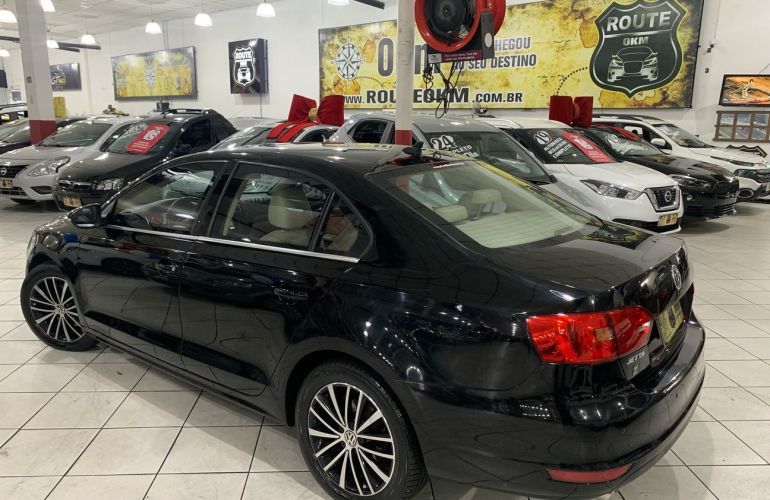 Volkswagen Jetta 2.0 TSi Highline 200cv - Foto #6