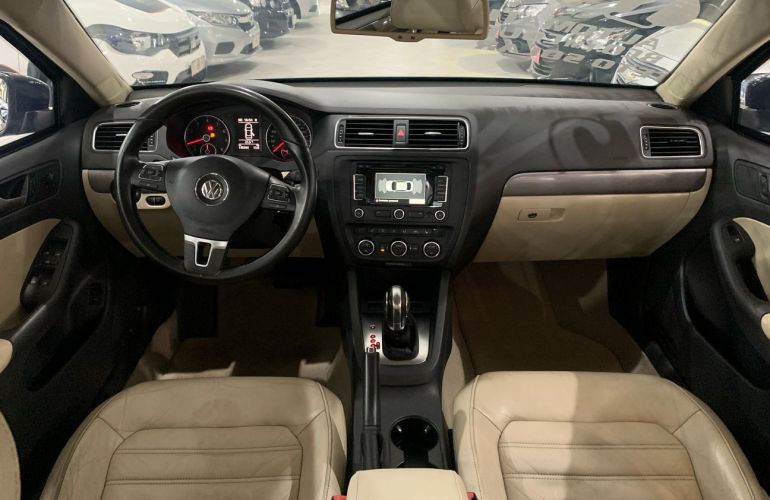 Volkswagen Jetta 2.0 TSi Highline 200cv - Foto #8