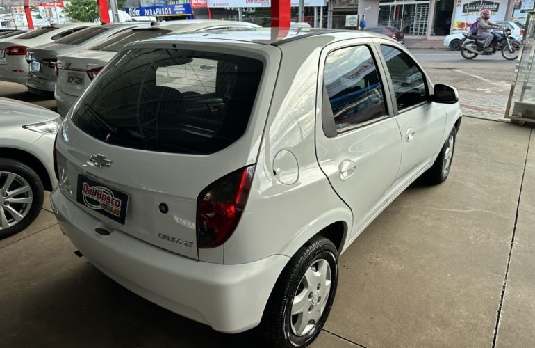 Chevrolet Celta LT 1.0 (Flex) - Foto #4