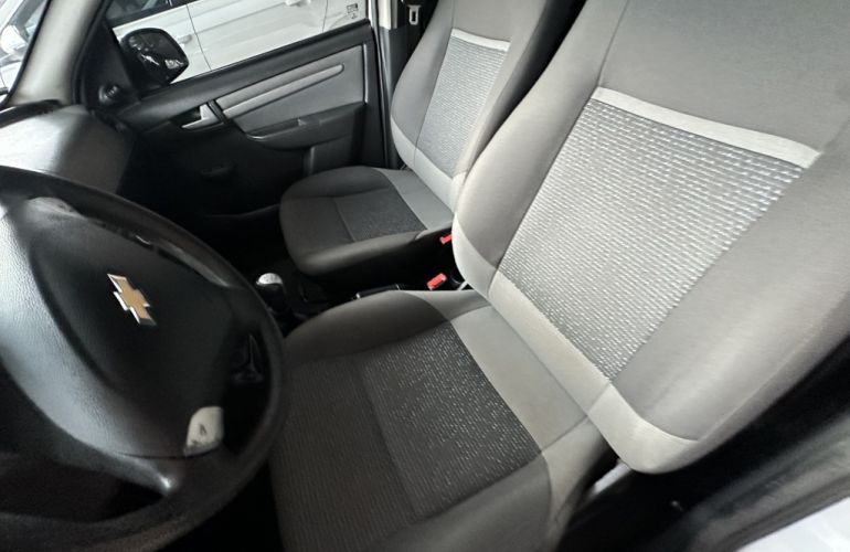 Chevrolet Celta LT 1.0 (Flex) - Foto #8
