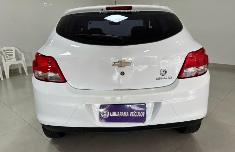 Chevrolet Onix 1.0 LT (Flex) - Foto #5