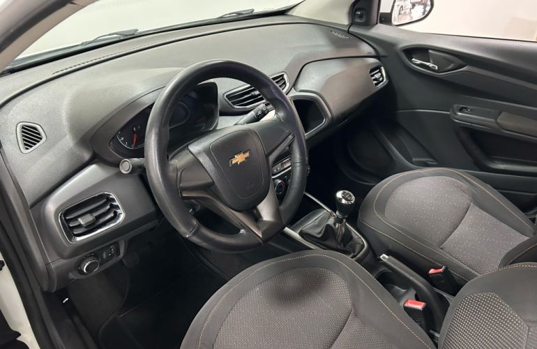 Chevrolet Onix 1.0 LT (Flex) - Foto #9