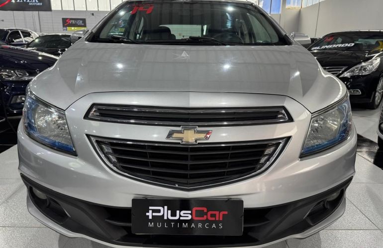 Chevrolet Onix 1.4 MPFi LTZ 8v - Foto #2