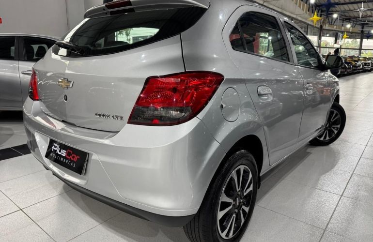 Chevrolet Onix 1.4 MPFi LTZ 8v - Foto #3