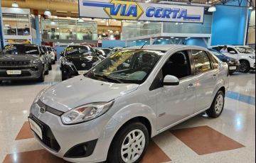 Ford Fiesta 1.6 Rocam Sedan 8v