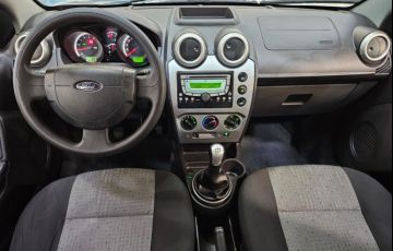 Ford Fiesta 1.6 Rocam Sedan 8v - Foto #2