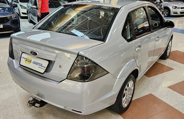 Ford Fiesta 1.6 Rocam Sedan 8v - Foto #3