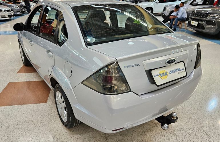 Ford Fiesta 1.6 Rocam Sedan 8v - Foto #6