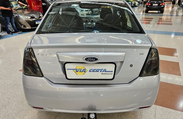 Ford Fiesta 1.6 Rocam Sedan 8v - Foto #9