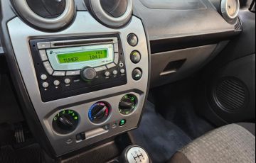 Ford Fiesta 1.6 Rocam Sedan 8v - Foto #10
