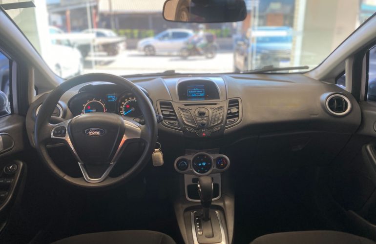 Ford Fiesta 1.6 SE Hatch 16v - Foto #5