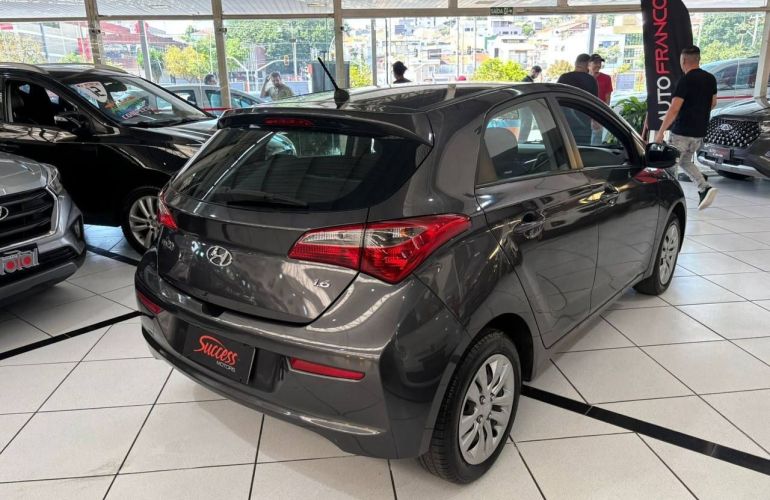 Hyundai Hb20 1.6 Comfort Plus 16v - Foto #2