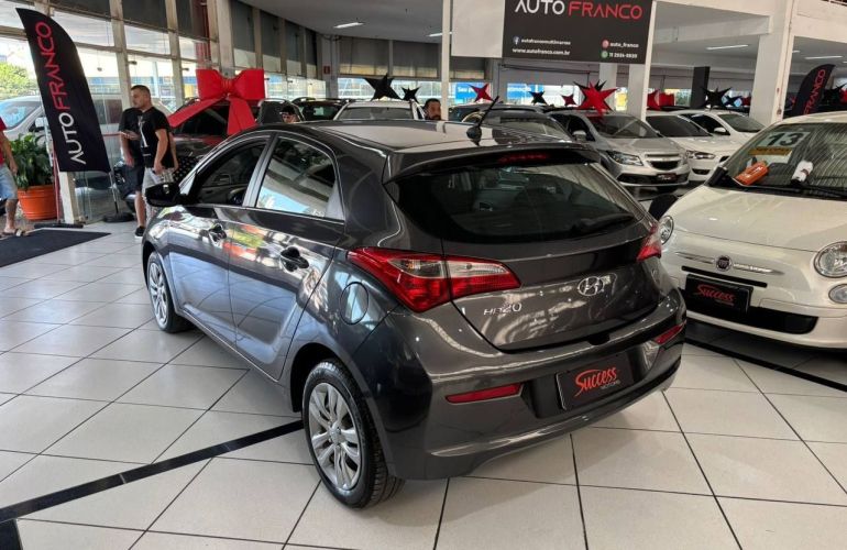 Hyundai Hb20 1.6 Comfort Plus 16v - Foto #4