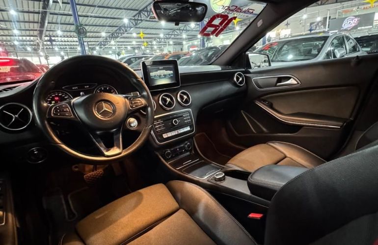 Mercedes-Benz A 200 1.6 Cgi 7g-dct - Foto #5