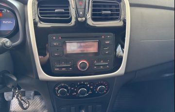 Renault Sandero 1.0 Expression 16v - Foto #7