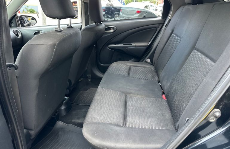 Toyota Etios 1.5 Xls Sedan 16v - Foto #5