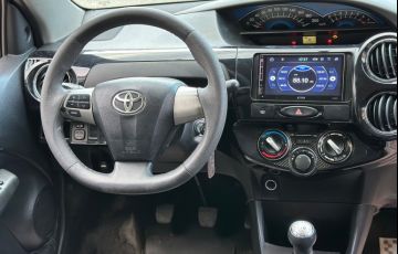 Toyota Etios 1.5 Xls Sedan 16v - Foto #7