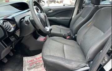 Toyota Etios 1.5 Xls Sedan 16v - Foto #9