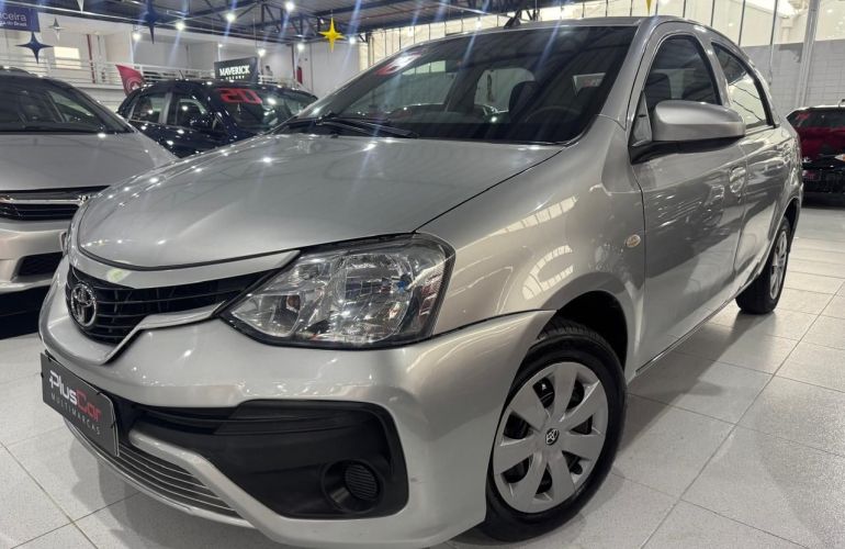 Toyota Etios 1.5 X Sedan 16v - Foto #1
