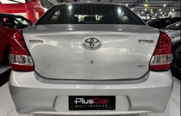 Toyota Etios 1.5 X Sedan 16v - Foto #4