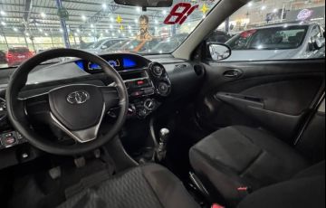 Toyota Etios 1.5 X Sedan 16v - Foto #6