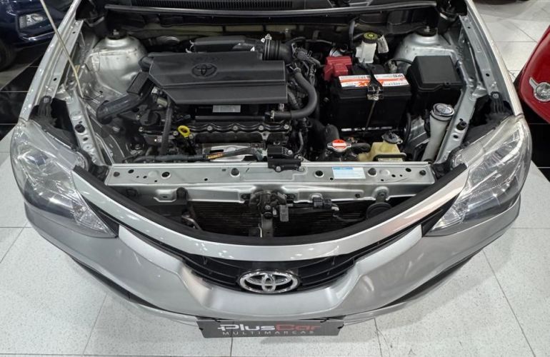 Toyota Etios 1.5 X Sedan 16v - Foto #7