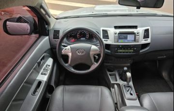Toyota Hilux 3.0 TDI 4x4 CD SRV (Aut) - Foto #2