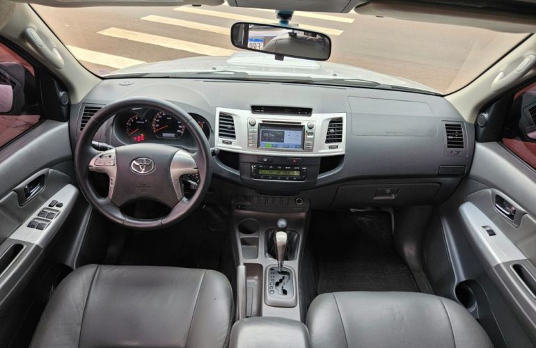 Toyota Hilux 3.0 TDI 4x4 CD SRV (Aut) - Foto #5