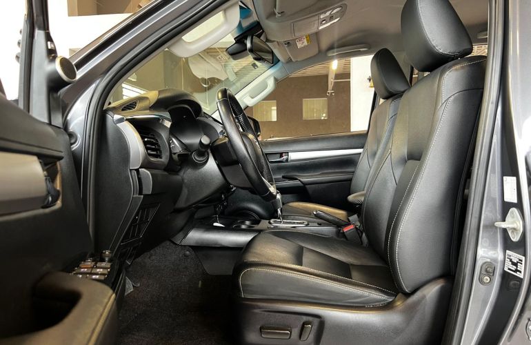 Toyota Hilux 2.8 Srx 4x4 CD 16v - Foto #10