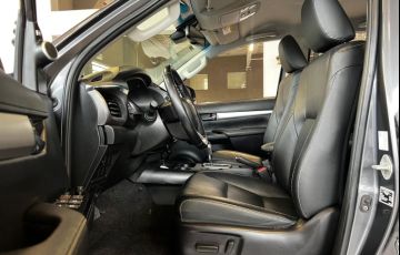 Toyota Hilux 2.8 Srx 4x4 CD 16v - Foto #10