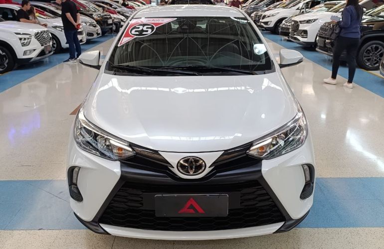 Toyota Yaris 1.5 16V Sedan Xs Multidrive - Foto #2