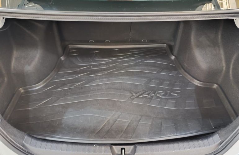 Toyota Yaris 1.5 16V Sedan Xs Multidrive - Foto #7