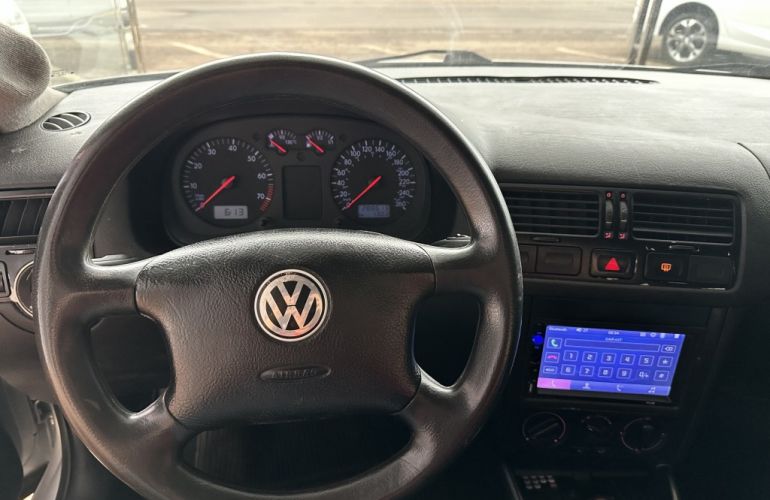 Volkswagen Bora 2.0 MI - Foto #8